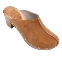 Drewniaki damskie skórzane karmelowe na koturnie – nubuk, lekkie drewniane klapki, wygodne, polski produkt JA009