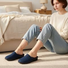 Pantofle damskie Natural Style NS-709 granatowe – lekkie kapcie domowe PU