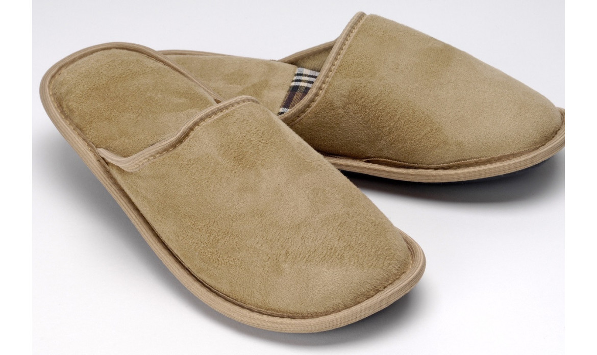 Skórzane kapcie polecane dla mężczyzn